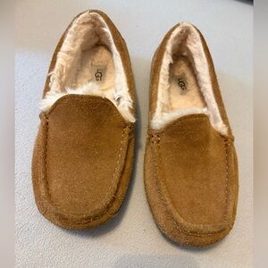 UGG Ansley Slippers Chestnut Suede Shearling Lined Women’s 6